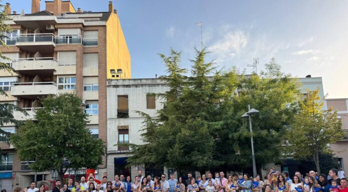 Alrededor de 80 bebés de Binéfar reciben la pañoleta ‘Mis primeras fiestas’