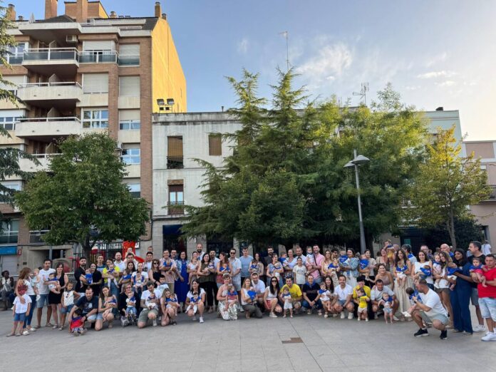 Participantes en la entrega de Mis primeras fiestas_Binéfar