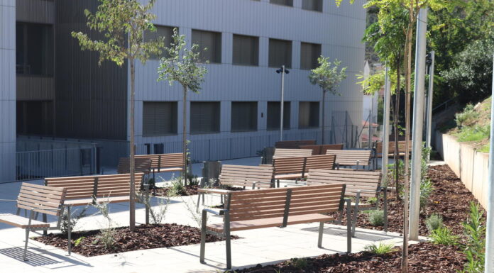 Finalizan las obras de adecuación de las zonas ajardinadas y de aparcamiento del entorno de la Residencia de Personas Mayores y Centro de Día “Magda Godia” de Mequinenza