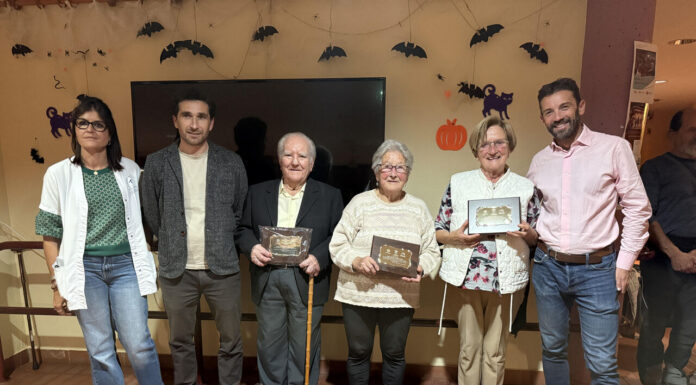 Aínsa rinde homenaje a Trinidad Grasa y Merche Torres, precursoras de la Residencia Comarcal La Solana