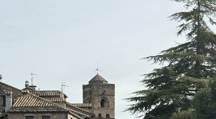 Cerca de 2.600 personas solicitan información en las oficinas de turismo de Aínsa en noviembre