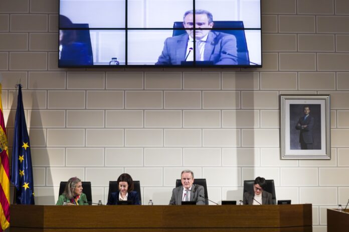 Tanto el plan +Provincia como el plan de concertación fueron aprobados por el pleno de la Diputación de Zaragoza Foto Aránzazu Navarro.jpg