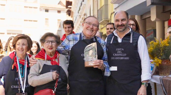 Barbastro da la bienvenida a la primavera con 14.000 crespillos