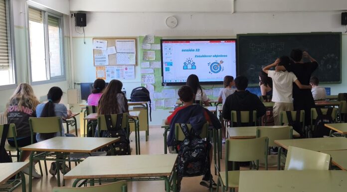 El Centro Comarcal de Servicios Sociales finaliza con éxito el programa UNPLUGGED en los institutos de secundaria de Sariñena y Grañén