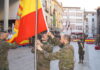Barbastro rinde homenaje a su historia militar con un solemne arriado de bandera en la Plaza del Mercado y celebra el Día de las Fuerzas Armadas