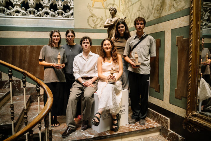 Los equipos de los tres Premios Danzante. FOTO-Ana Escario (El Estudio)