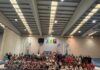 Más de cien participantes brillaron en la exhibición de la Escuela Comarcal de Gimnasia Rítmica y Dance Kids que pone el broche final al curso