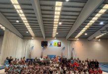 Más de cien participantes brillaron en la exhibición de la Escuela Comarcal de Gimnasia Rítmica y Dance Kids que pone el broche final al curso