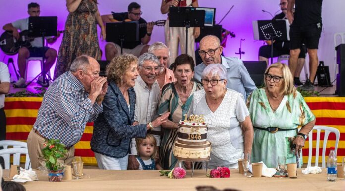 Altorricón celebra su fiesta anual de la Asociación de Mayores con un emotivo homenaje a la quinta de 1946