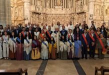 Más de medio millar de personas rinden honores a la Virgen del Pueyo en la Ofrenda de las Fiestas de la Natividad de Nuestra Señora