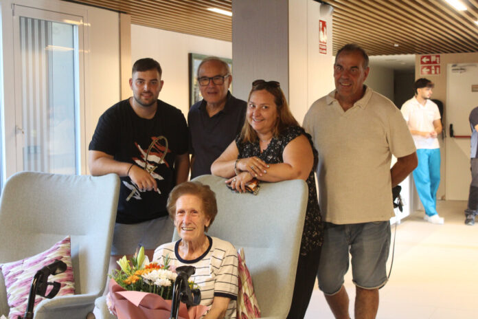 Josefa Novials se convierte en la primera residente de la Residencia de Personas Mayores y Centro de Día “Magda Godia” de Mequinenza
