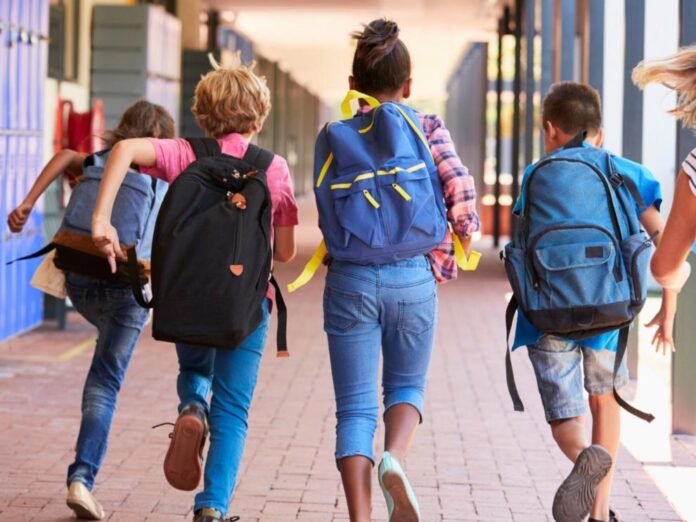 El Departamento de Educación ha abierto 52 protocolos por acoso escolar y 120 por ideación suicida desde el comienzo del curso 2026/27