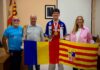 Robert Mironescu recibe el escudo del Ayuntamiento de Tamarite de Litera
